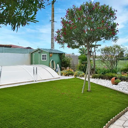 Nice Spacious House With Garden And Swimming Pool Casa vacanze